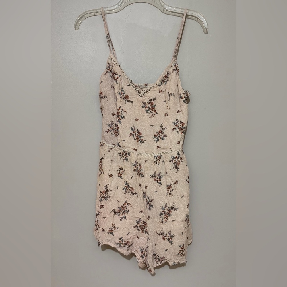 Y2K Hollister Floral Print Romper Size Medium